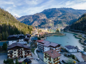 Abetaia sul Lago Alleghe